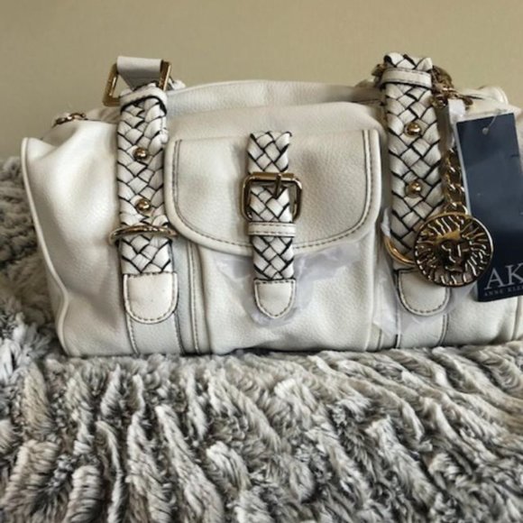 Purse - Picture 1 of 2